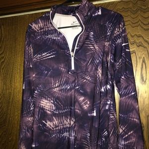 Nike Long Sleeve Pull-Over